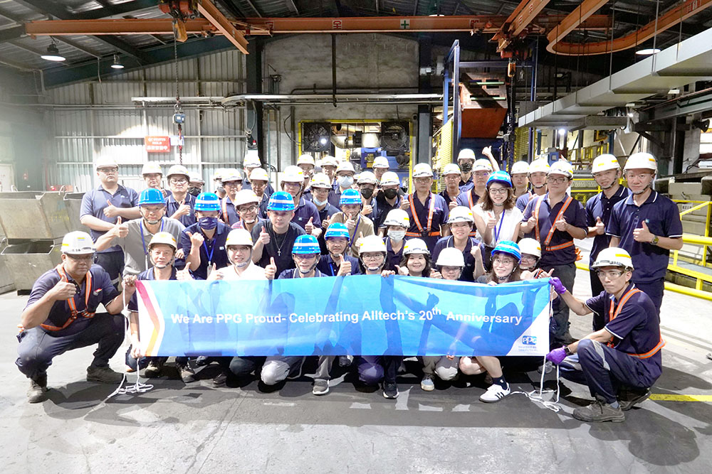 PPG_Alltech_20th_anniversary_ecoating_group_photo_9556_1.jpg