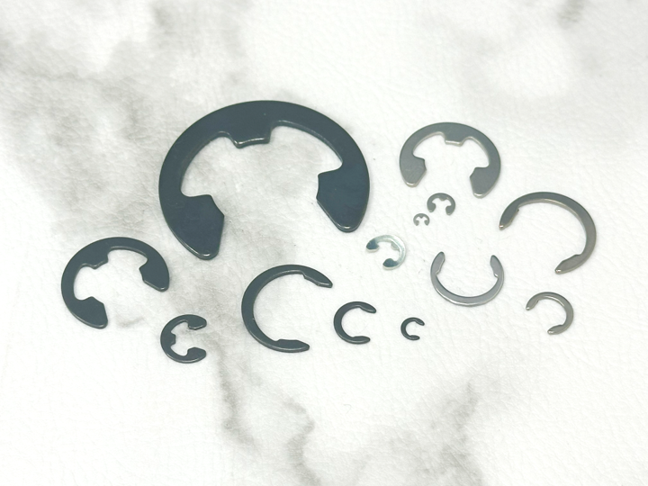 YAU JIN INTERNATIONAL CO., LTD. , 側插件扣環、E-rings & Crescent rings、E形止め輪 & クリセント形止め輪
